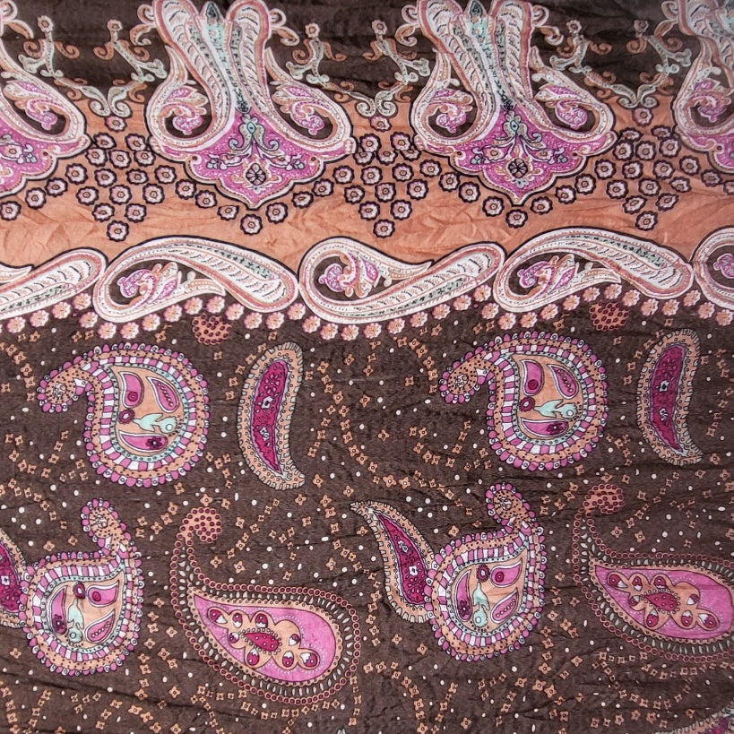 Pashmina mujer café con arabescos rosados