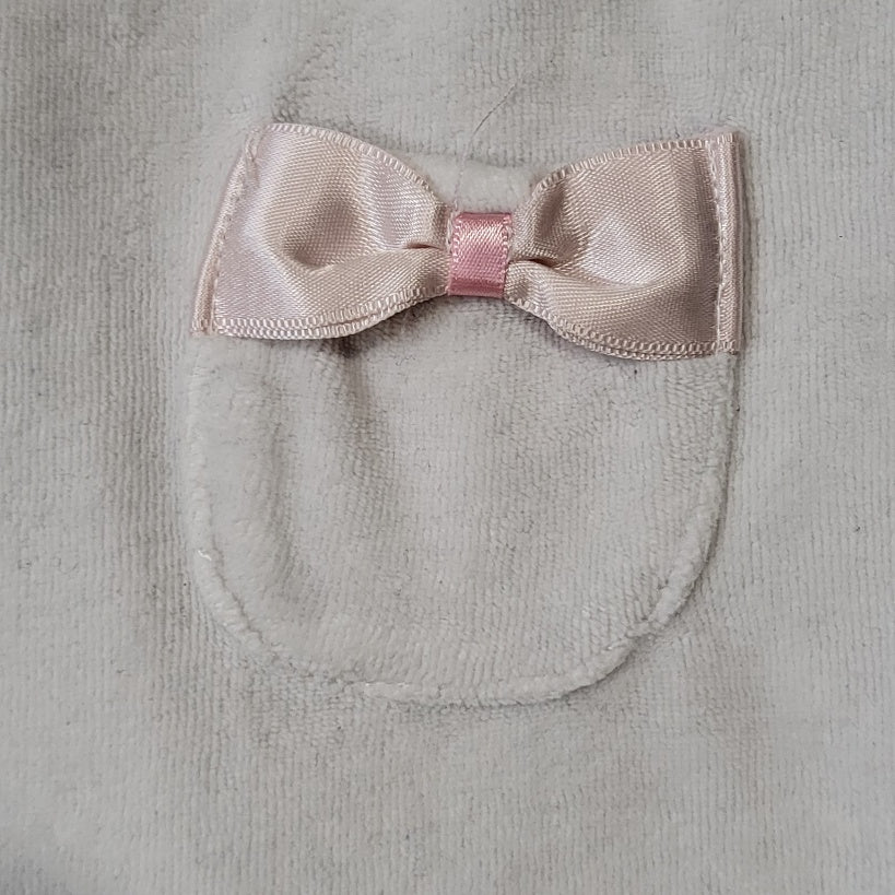 Pijama enteriza niña blanco con gato bordado  Talla 6M