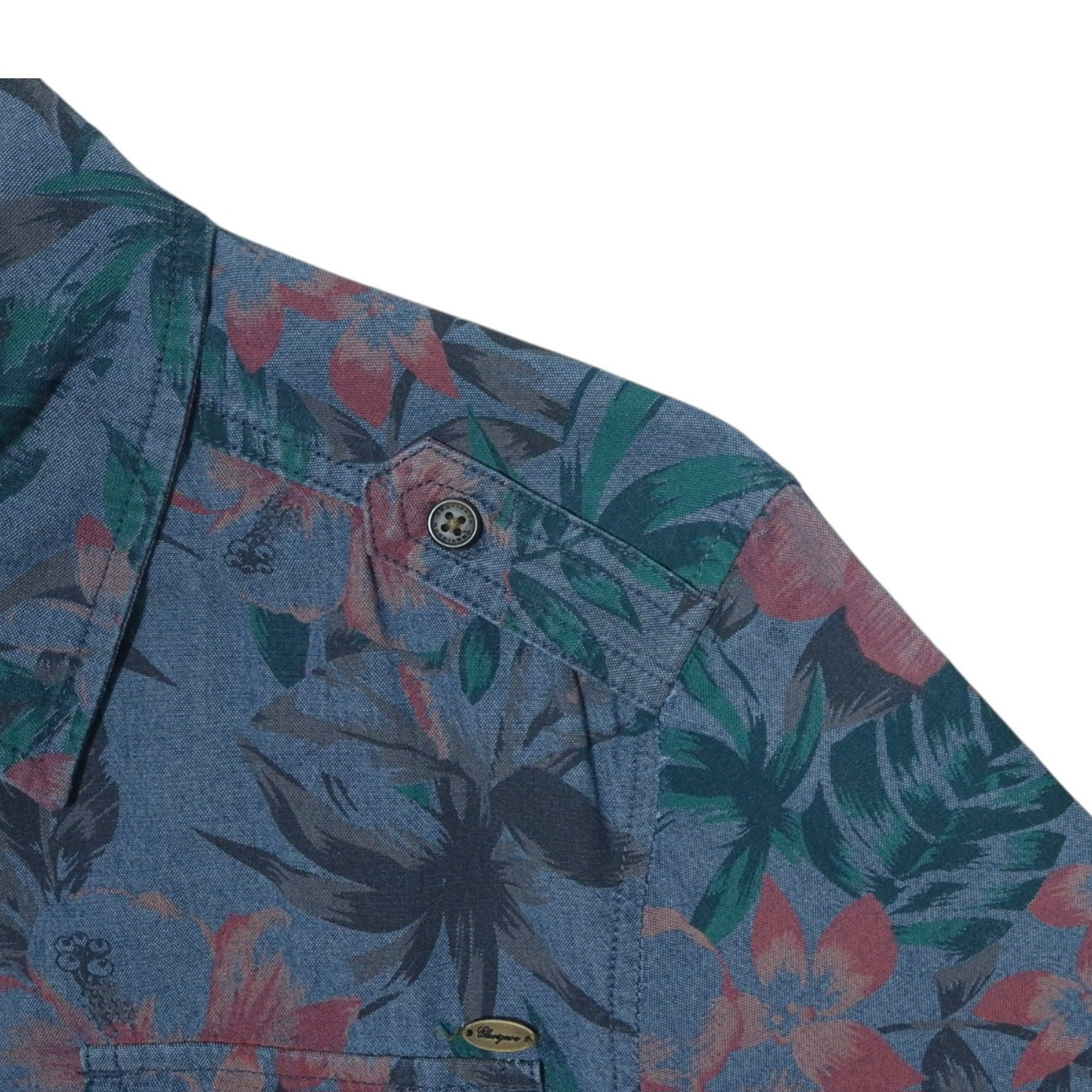 Camisa hombre Chevignon Azul con print de flores rosadas